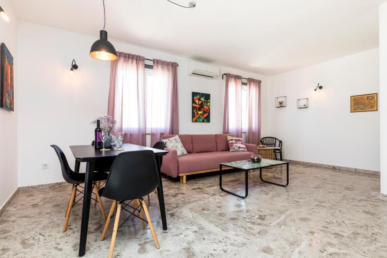 Apartment Medea, St. Martin มาลีโลชินจ์ ภายนอก รูปภาพ